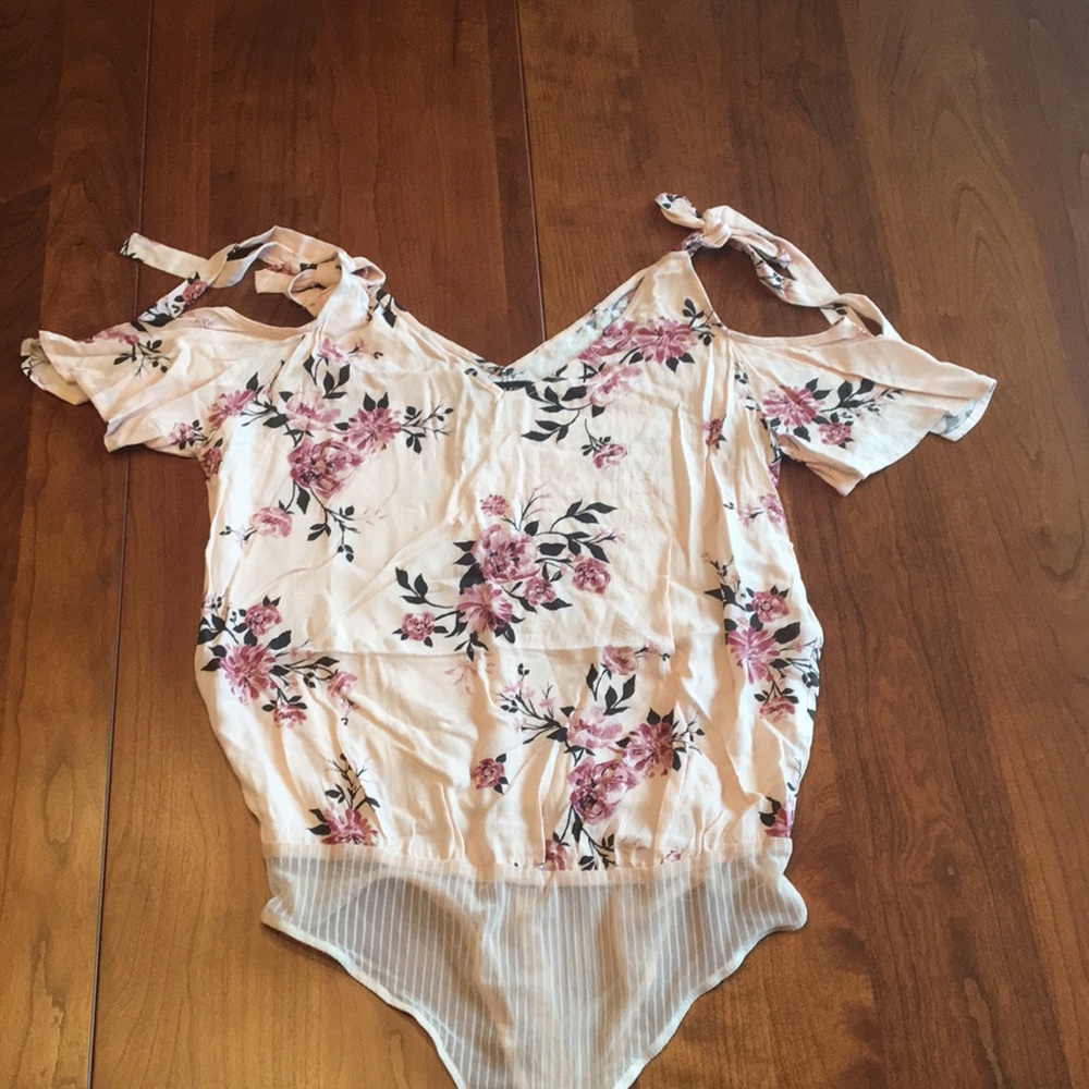 Kendall & Kylie floral print body suit